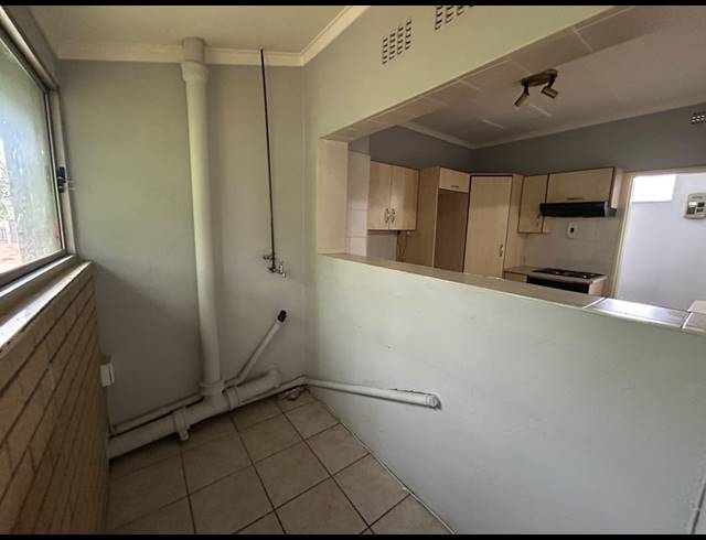 2 BEDROOM FLAT TO LET IN THREE RIVERS